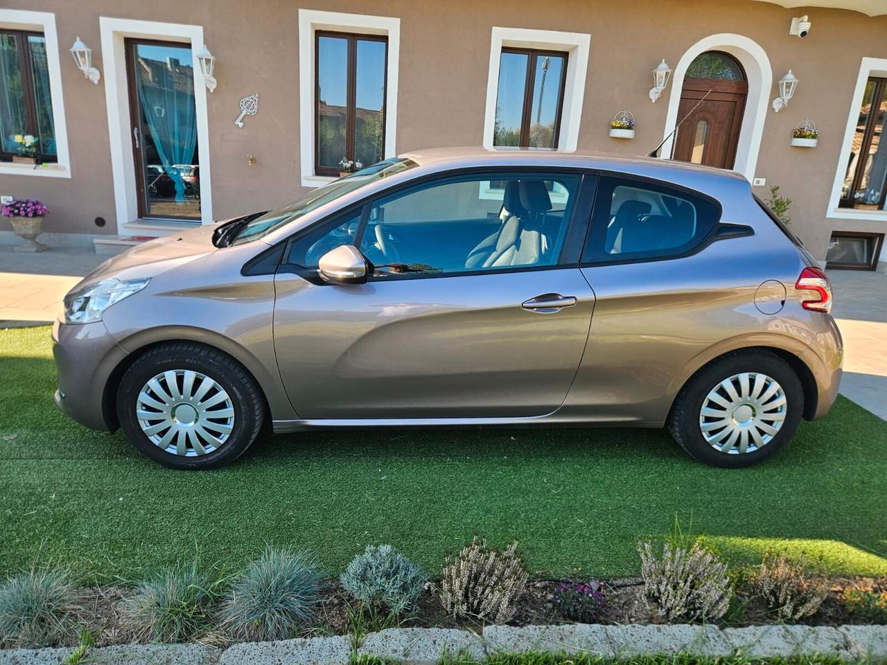 Peugeot 208 1.2 VTi 82 CV 3 porte Active