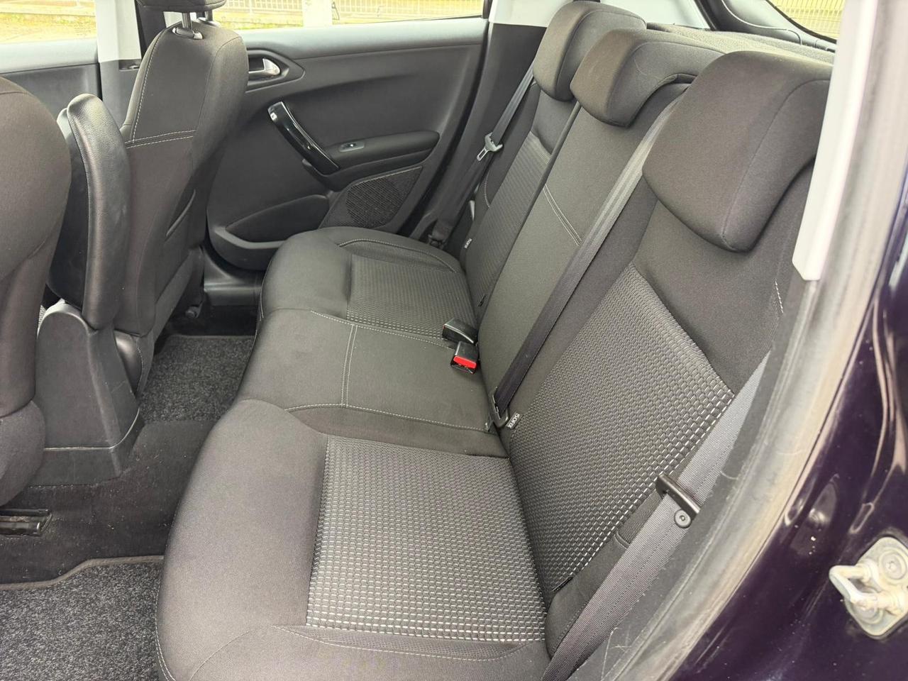 Peugeot 208 PureTech Allure GARANZIA 12 m