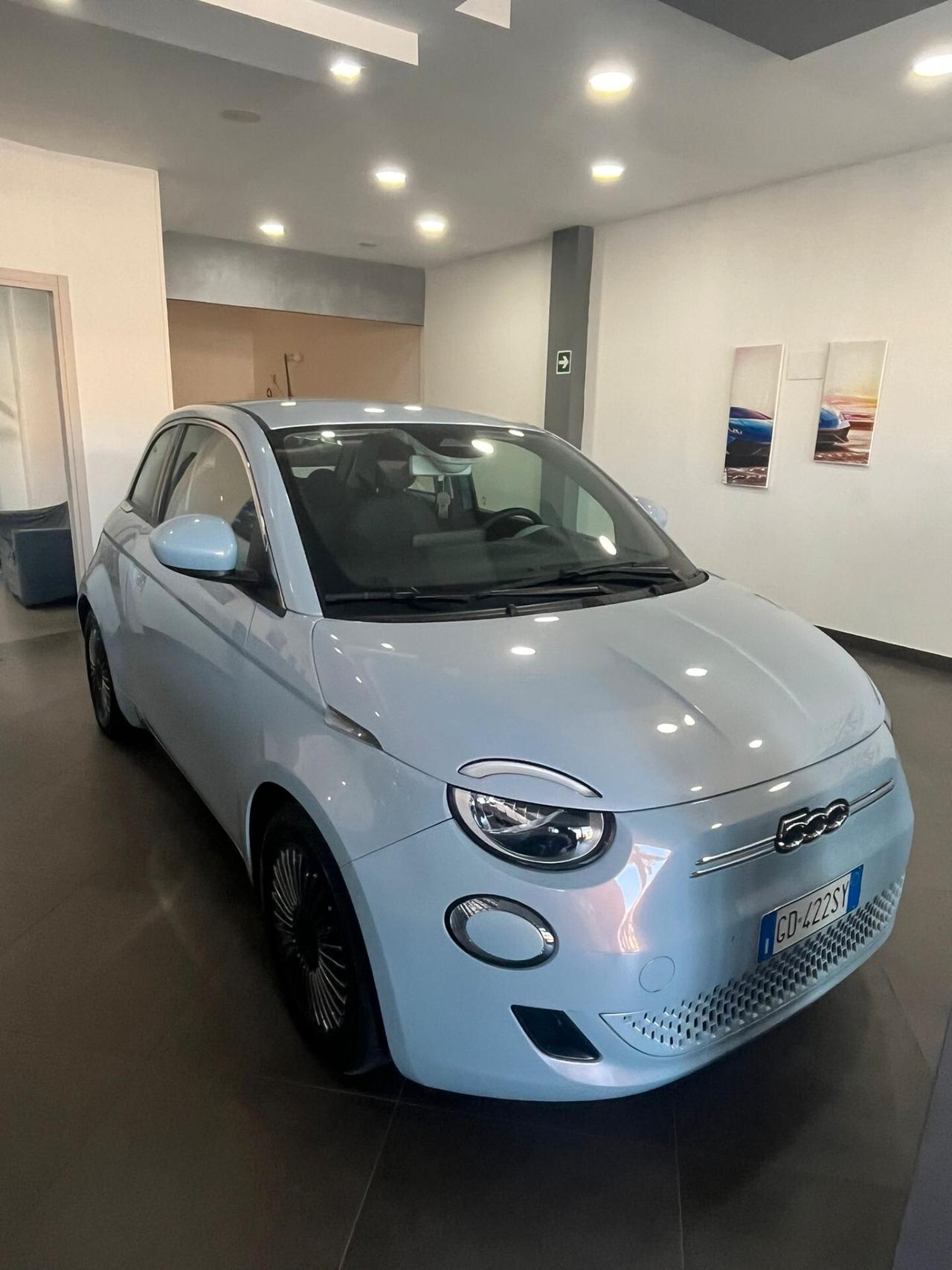Fiat 500 500e Berlina 42 kWh Passion