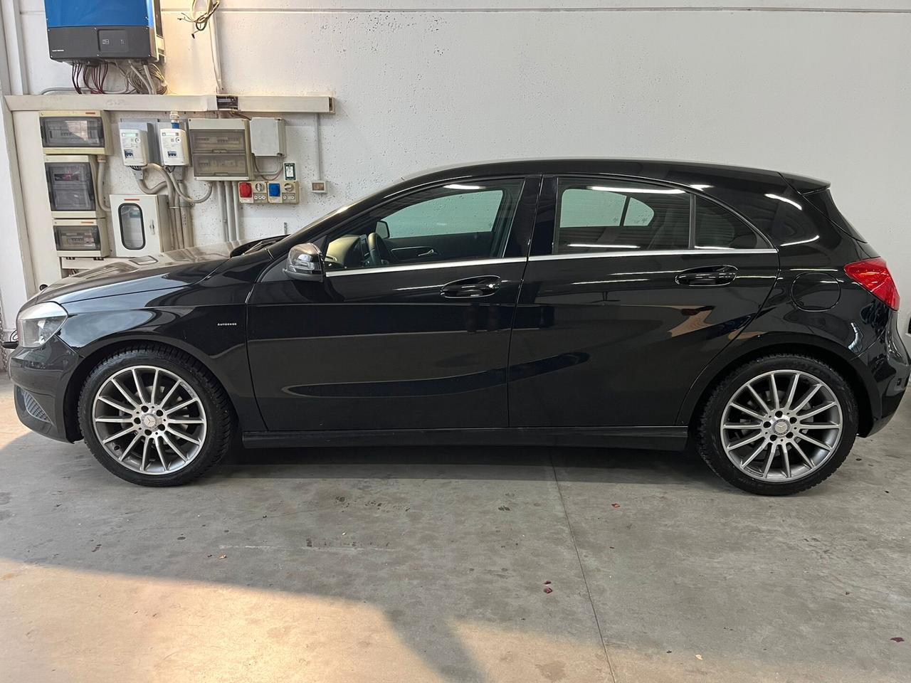 Mercedes-benz A 180 CDI Premium 109CV OK NEOPATENTATI