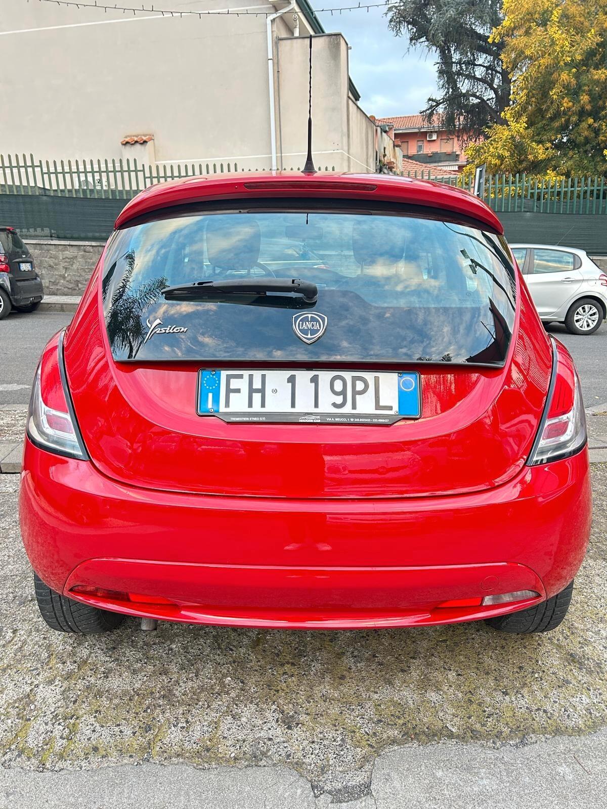 Lancia Ypsilon 1.2 69 CV 5 porte GPL Ecochic Gold