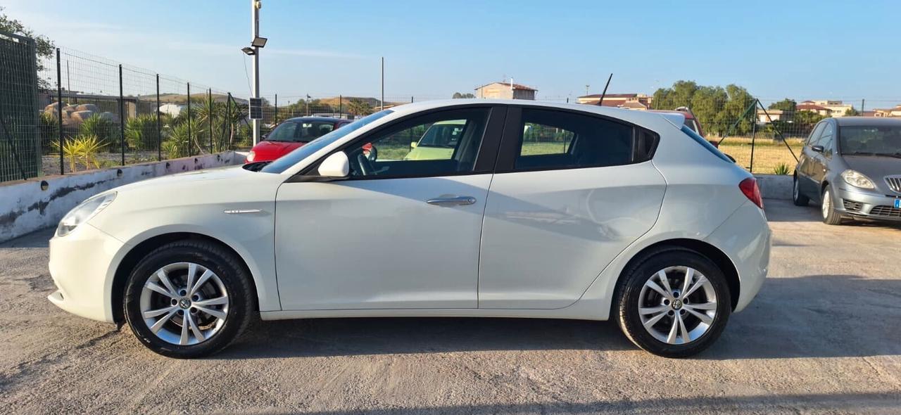 Alfa Romeo Giulietta 1.6 JTDm-2 105 CV Exclusive