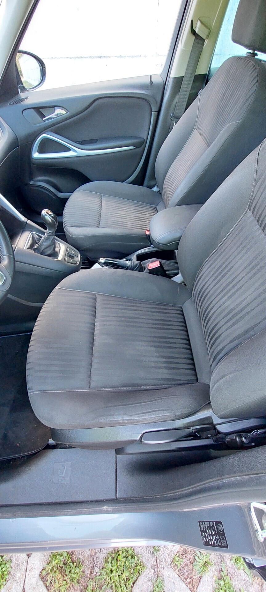 ZAFIRA 7 POSTI 1,6 METANO DI SERIE 150 CV TURBO, INNOVATION TELEFONO LEGA SENSORI FULL FULL