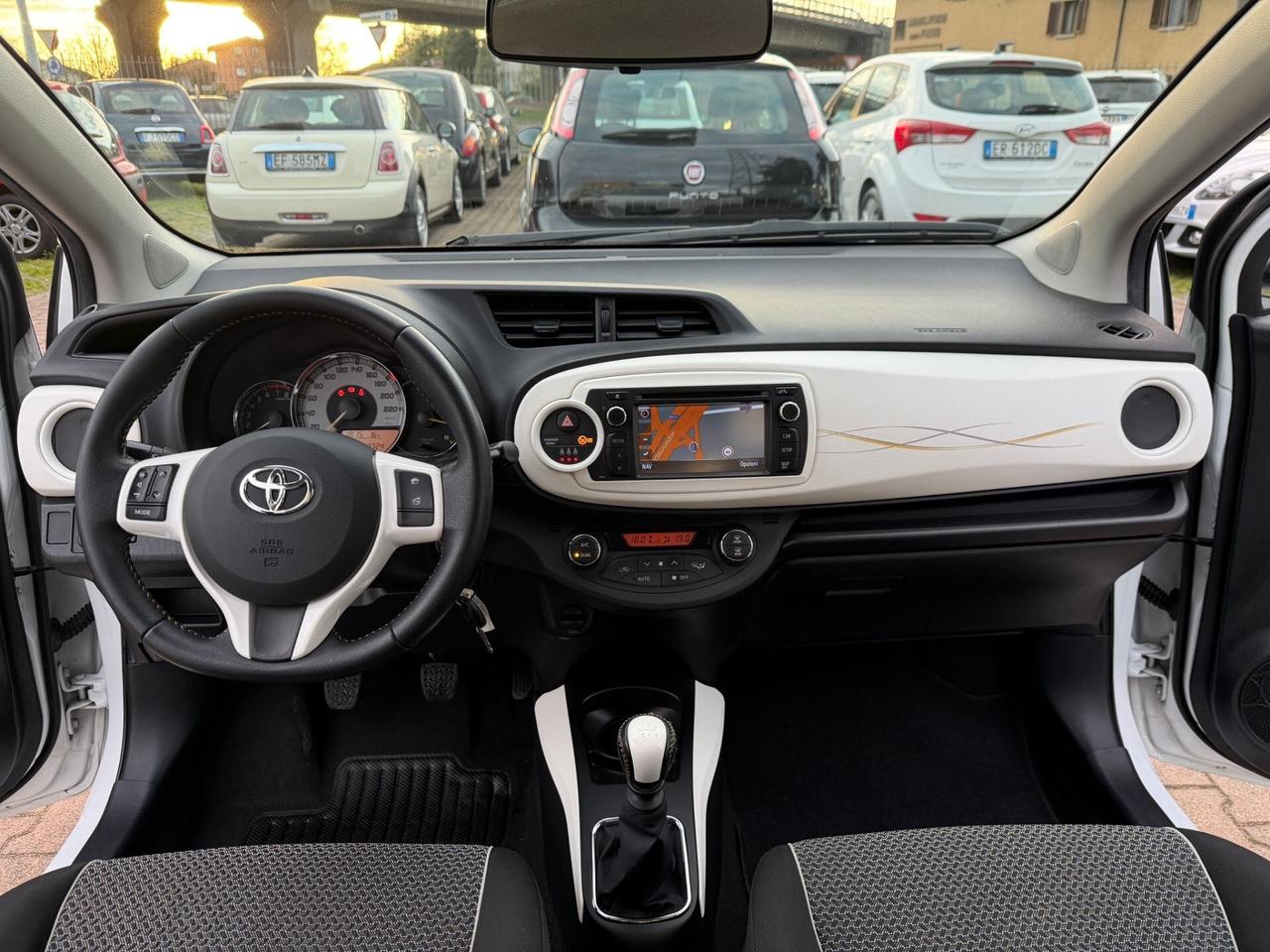 Toyota Yaris 1.3 5 porte OK NEOPATENTATI