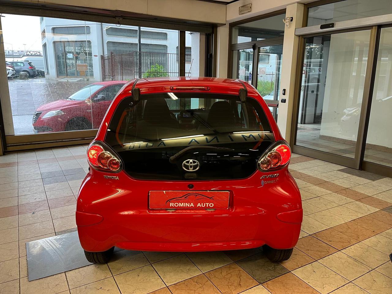 Toyota Aygo 1.0 12V VVT-i 5 porte Active Connect