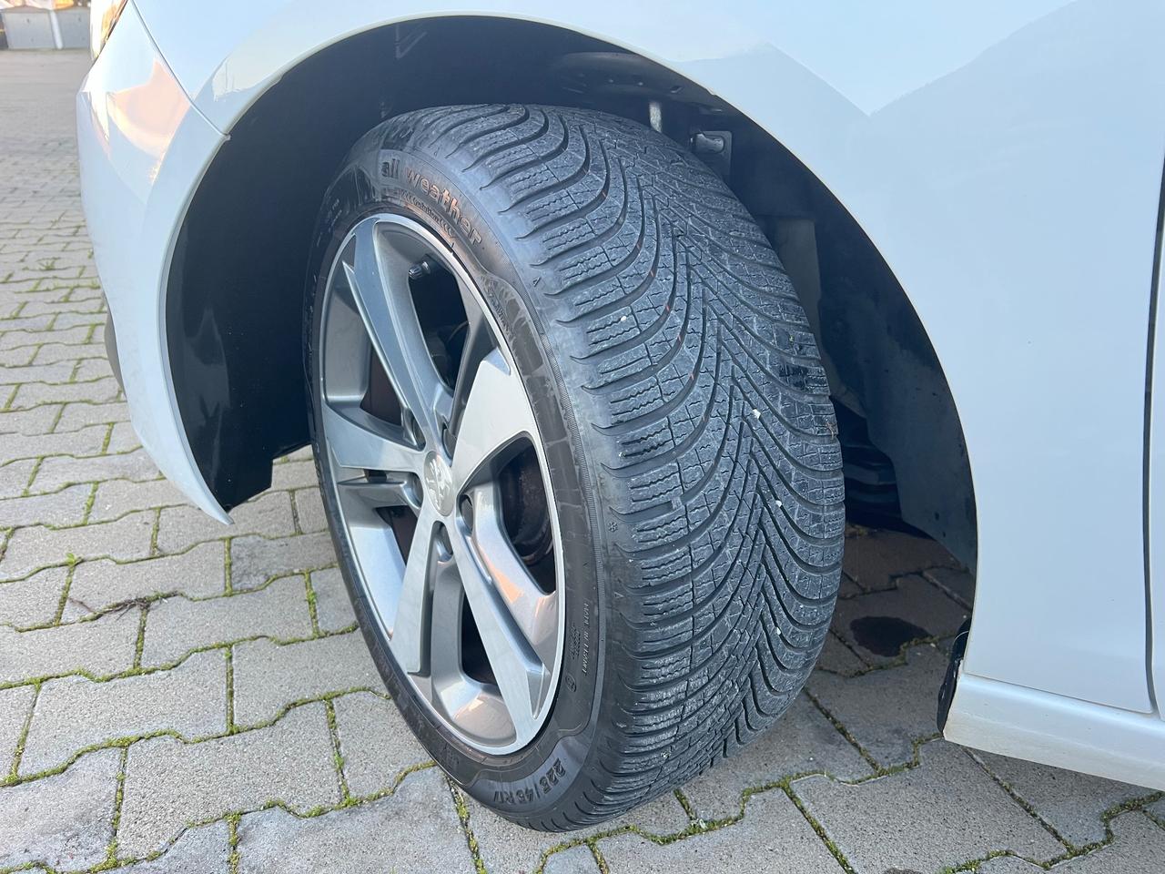 Peugeot 308 1.6 BlueHDi 120 Allure - 2017