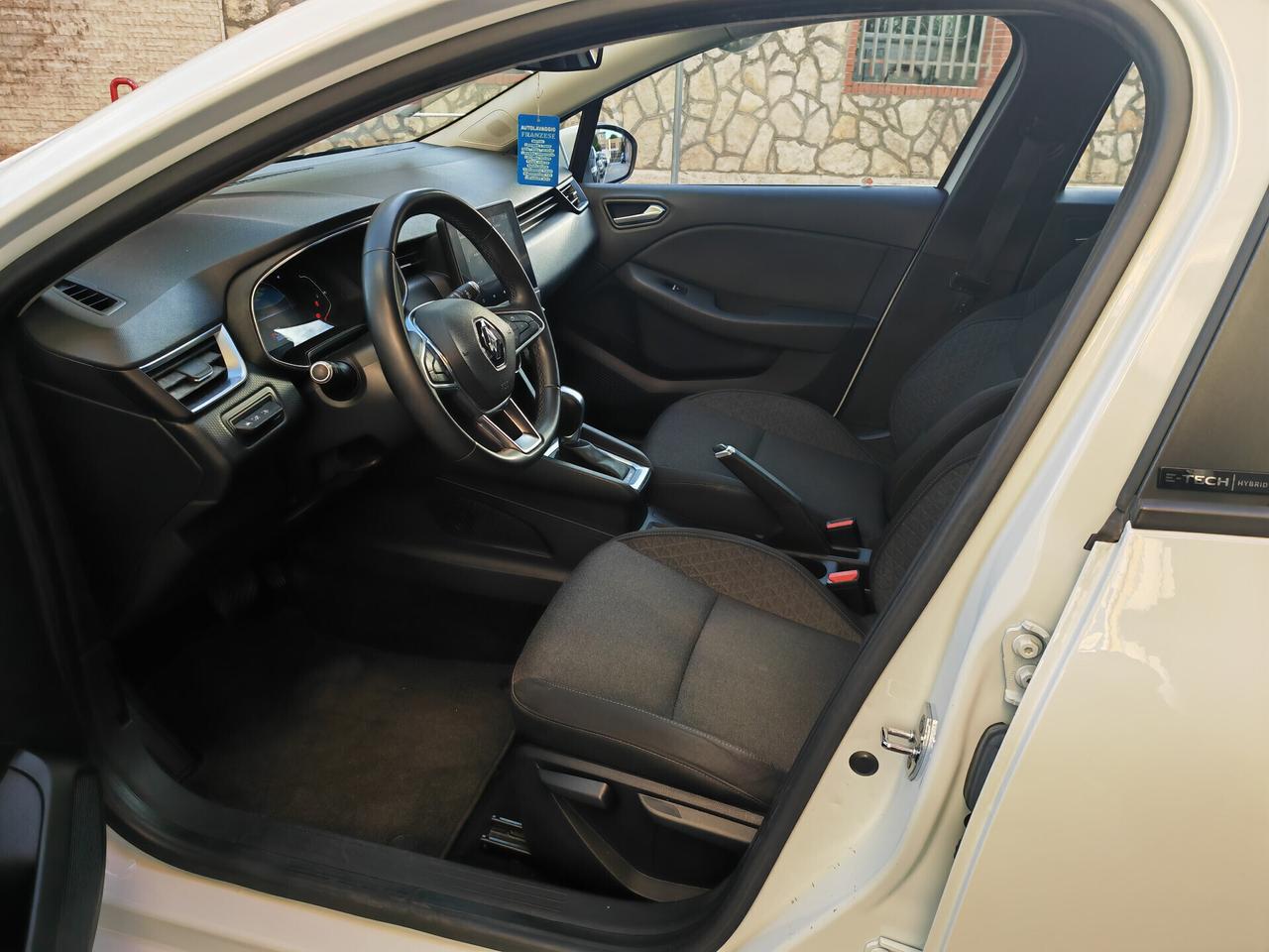 RENAULT CLIO FULL HYBRID E-TECH INITALE PARIS CV140 KW103