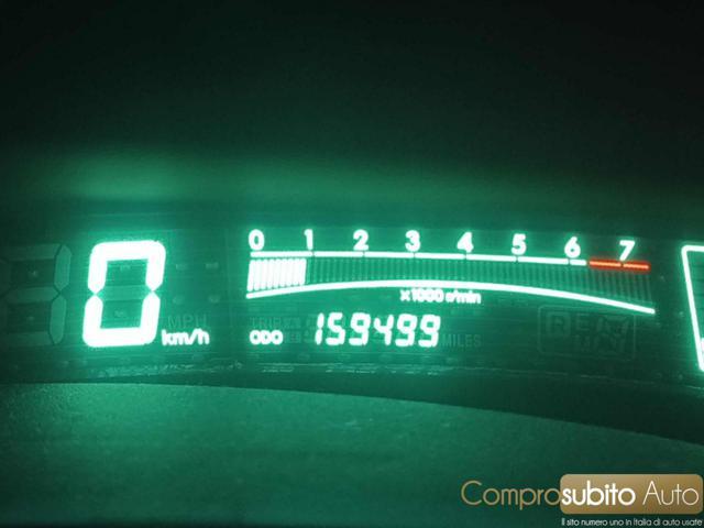 TOYOTA Yaris 1.0 5 porte