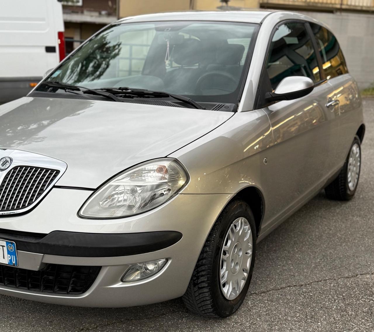 Lancia Ypsilon 1.2 Argento
