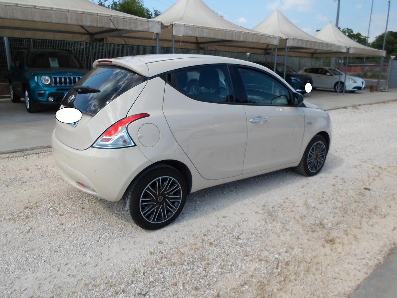 Lancia Ypsilon 1.2 69 CV 5 porte Platinum (GPL)