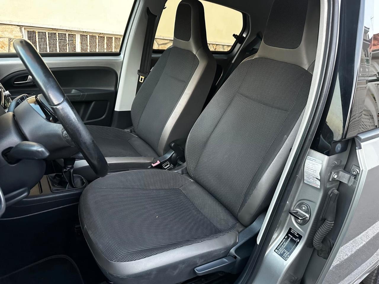 Volkswagen up! 1.0 Benz/ Metano