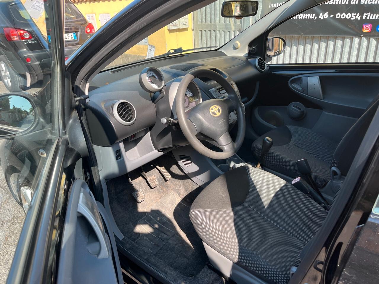 Toyota Aygo 1.0 12V VVT-i 5 porte Now