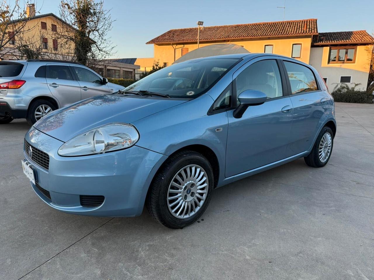 Fiat Grande Punto 5p 1.2 65cv 68.000 KM