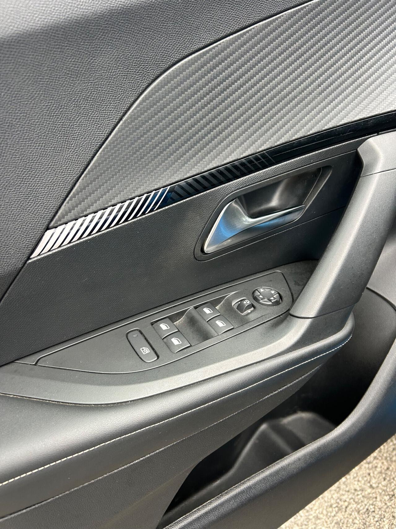 Peugeot 2008 BlueHDi 130 EAT8 GT - 2023