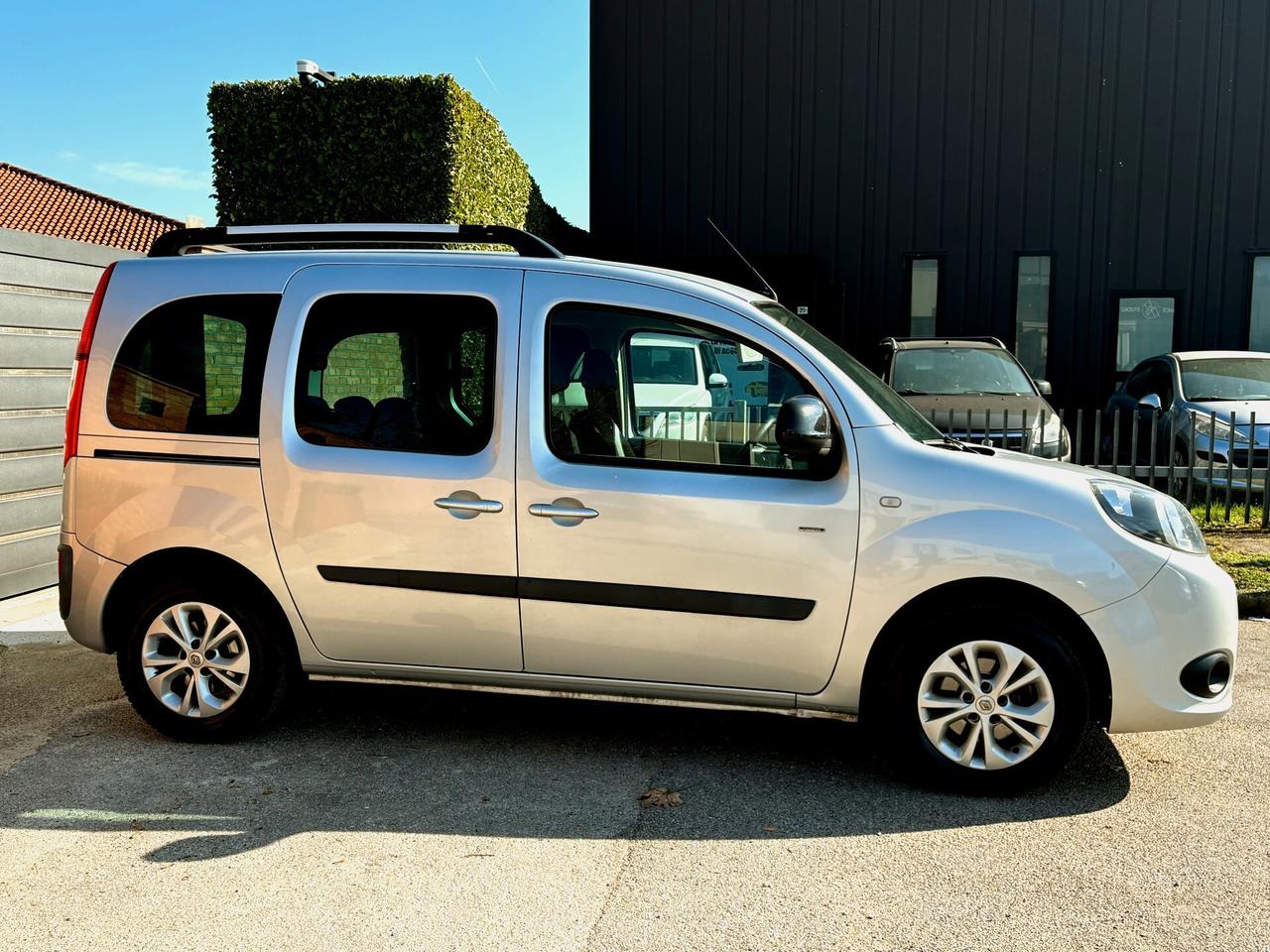RENAULT KANGOO 1.5D 6m 5POSTI-NAVI-Garanzia-2016