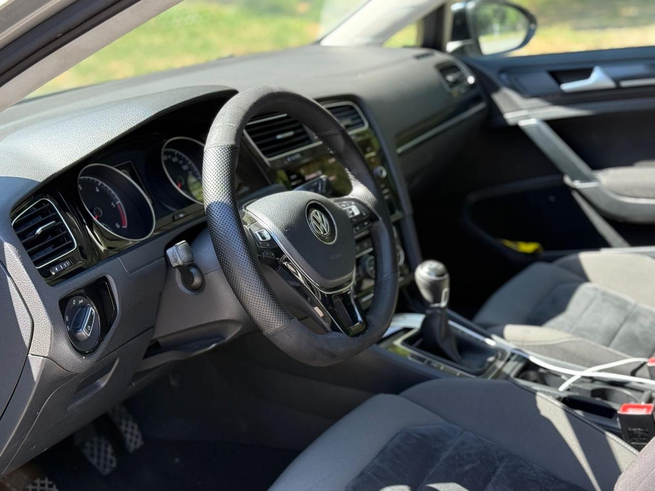 Volkswagen Golf 2.0 TDI 5p. Highline BlueMotion Technology