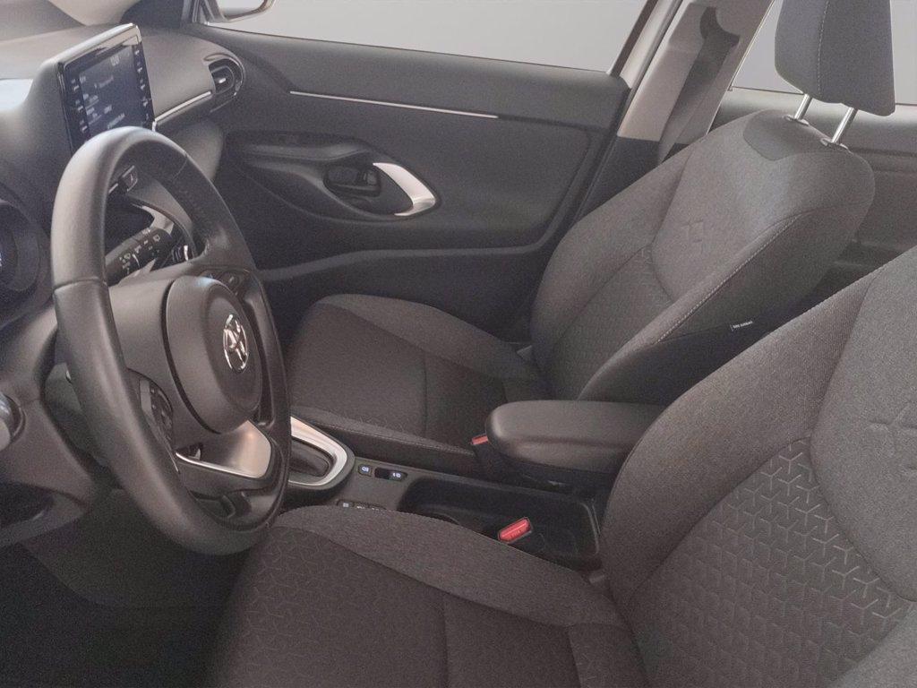TOYOTA Yaris cross 1.5h active fwd 116cv e-cvt del 2023