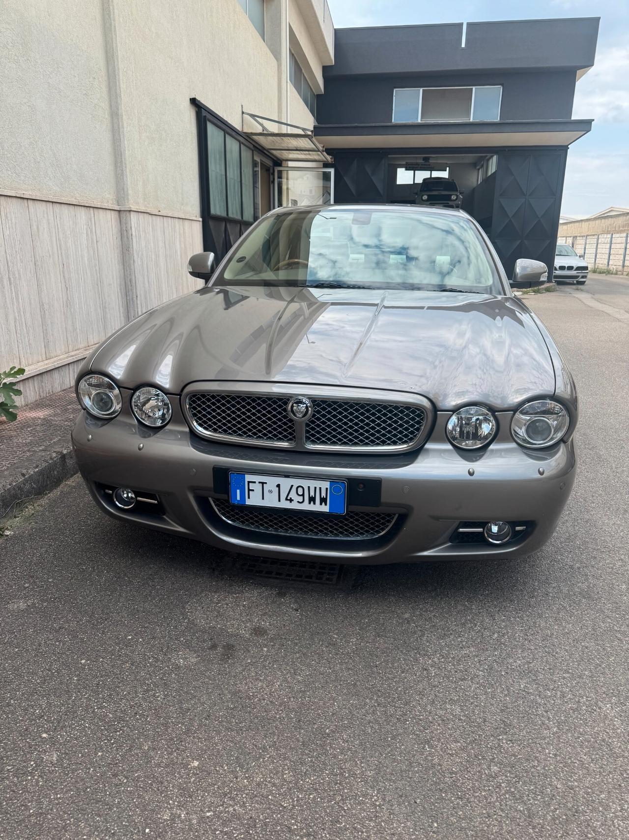 JAGUAR XJ 2.7 D V6 SOVEREIGN FULL OPTIONAL