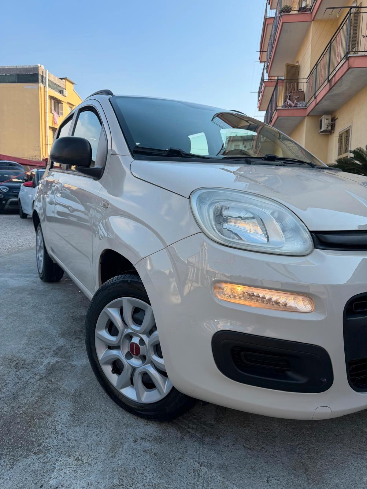 Fiat Panda 0.9 TwinAir Turbo Natural Power Lounge