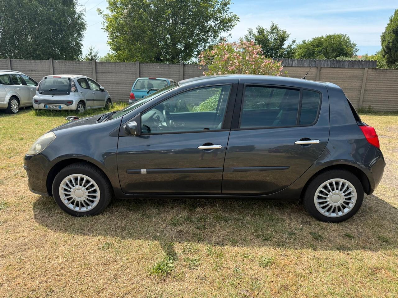 Renault Clio 1.2 1 5 porte Le Iene