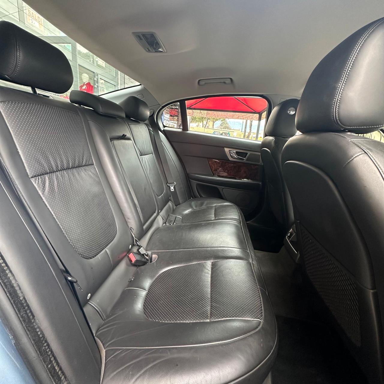 Jaguar XF 3.0 D V6 Premium Luxury