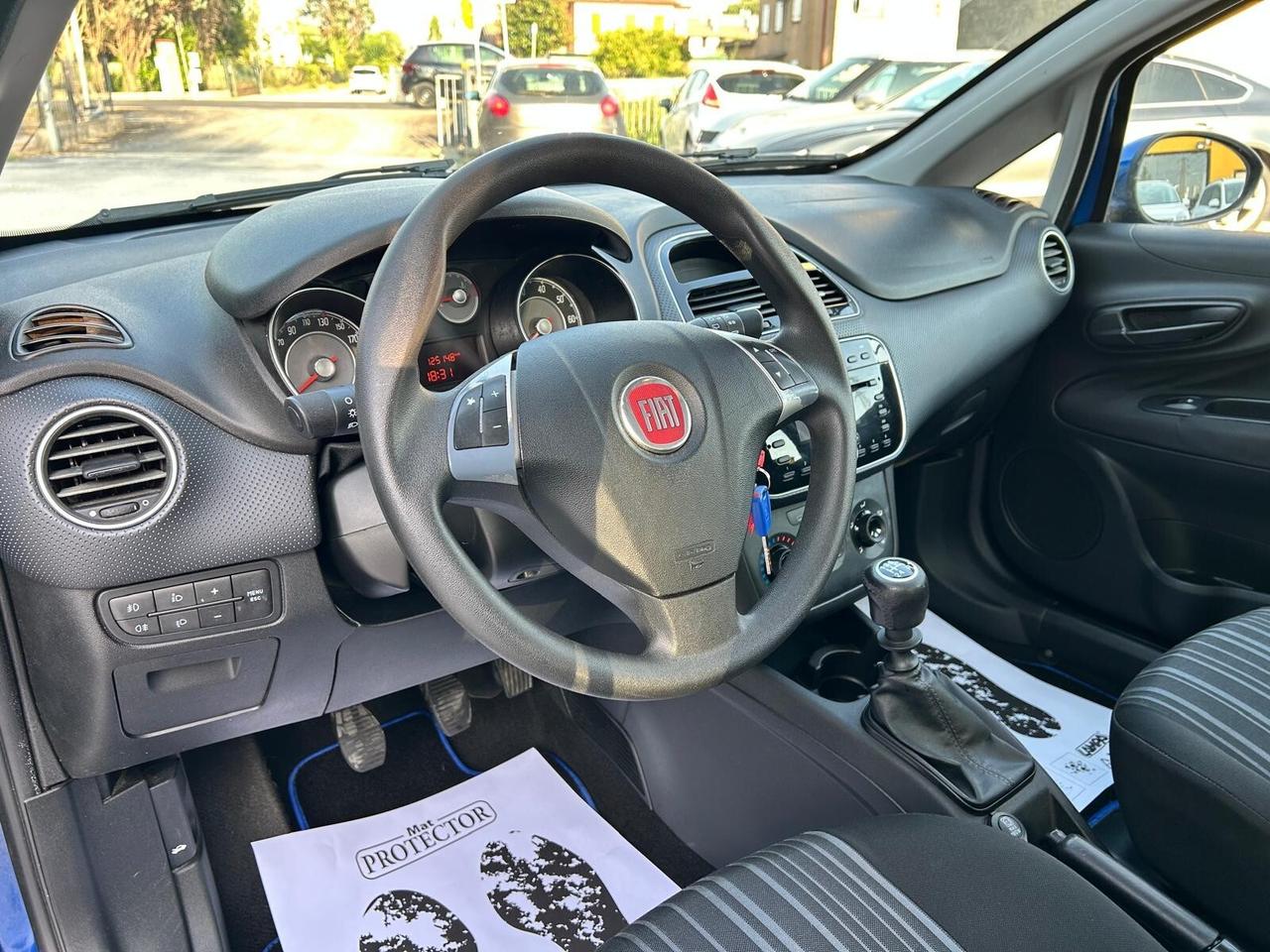 FIAT PUNTE EVO 1.4 77CV TOP PIRELLI NUOVE OK NEOP
