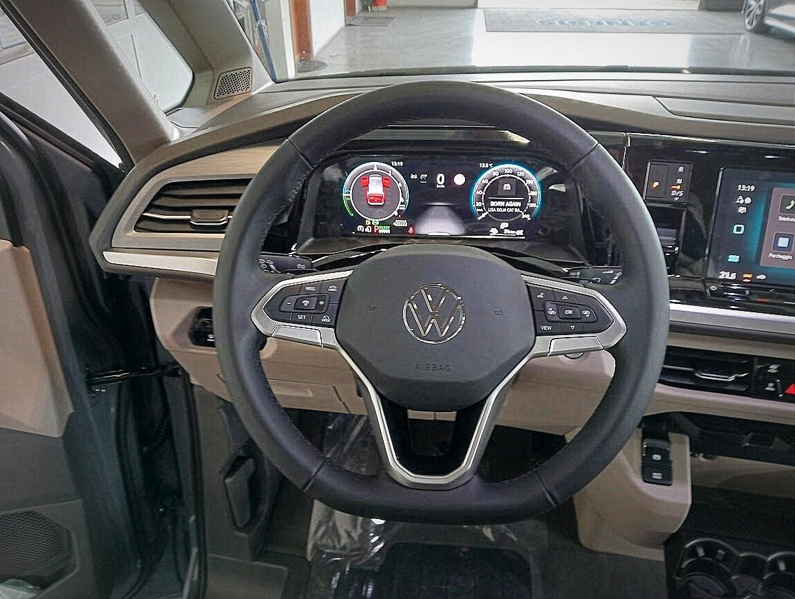 Volkswagen T7 Multivan 1.5 245cv PHEV 4MOTION 4X4 LIFE 7P PRONTA CONS