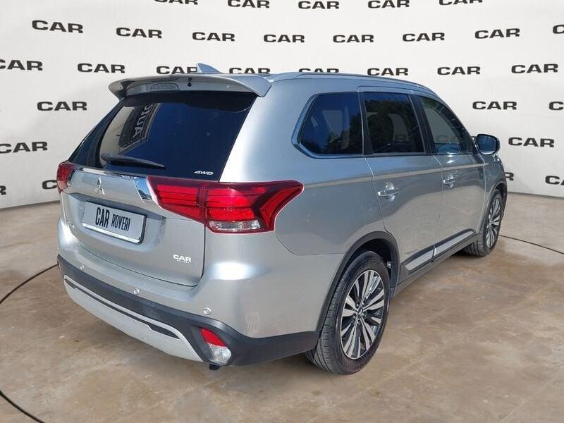 Mitsubishi Outlander Outlander 2.0 4WD GPL Bi-fuel CVT Instyle SDA 7 posti