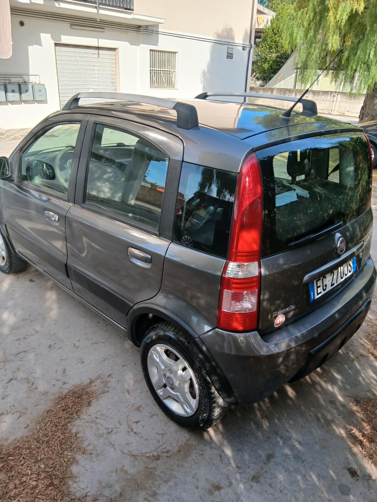 Fiat Panda 1.3 MJT 16V DPF 4x4 Climbing