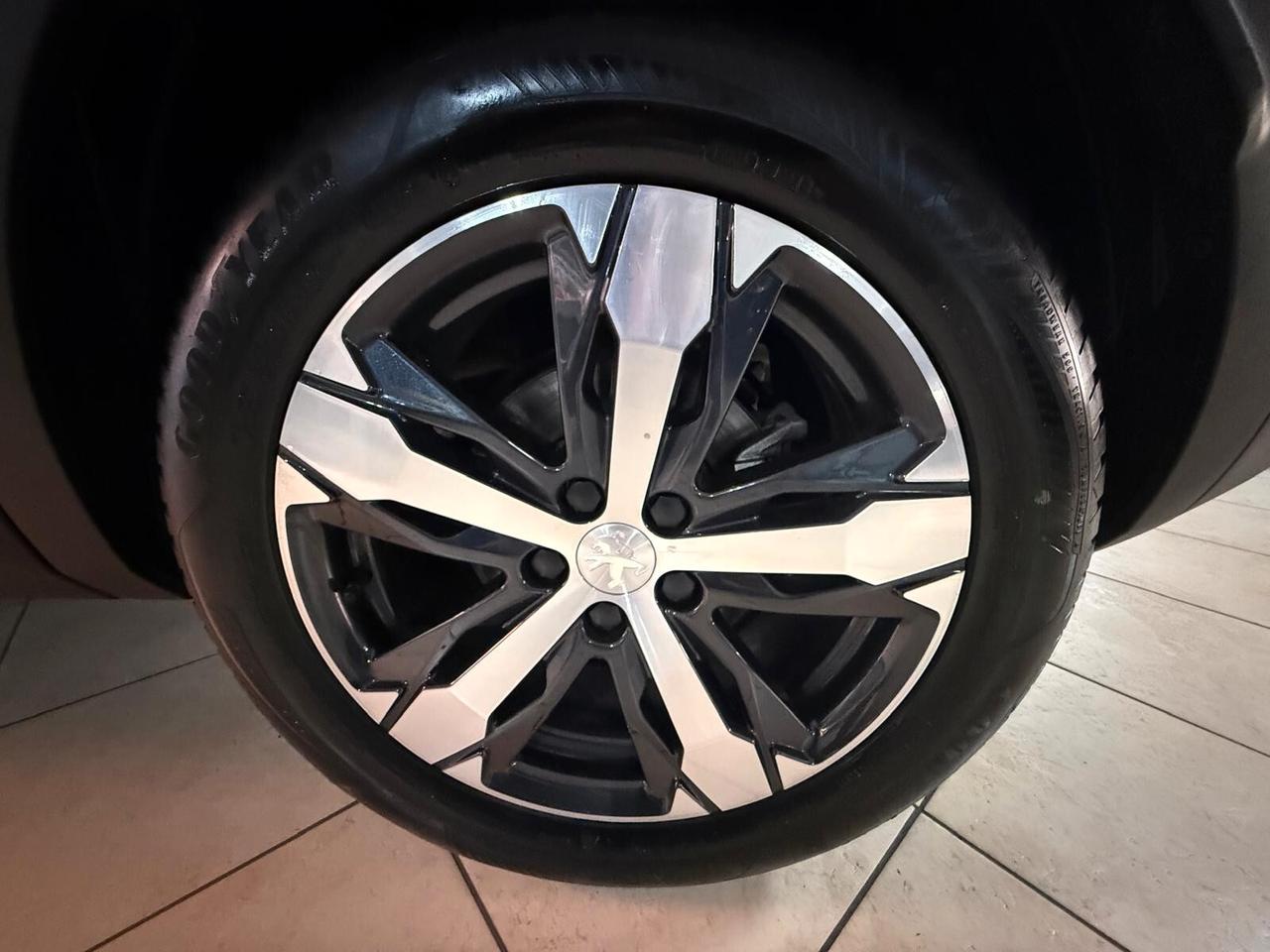 Peugeot 3008 BlueHDi 130 S&S EAT8 Active Pack