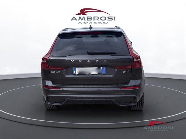 VOLVO XC60 B4 (d) AWD automatico Ultimate Dark