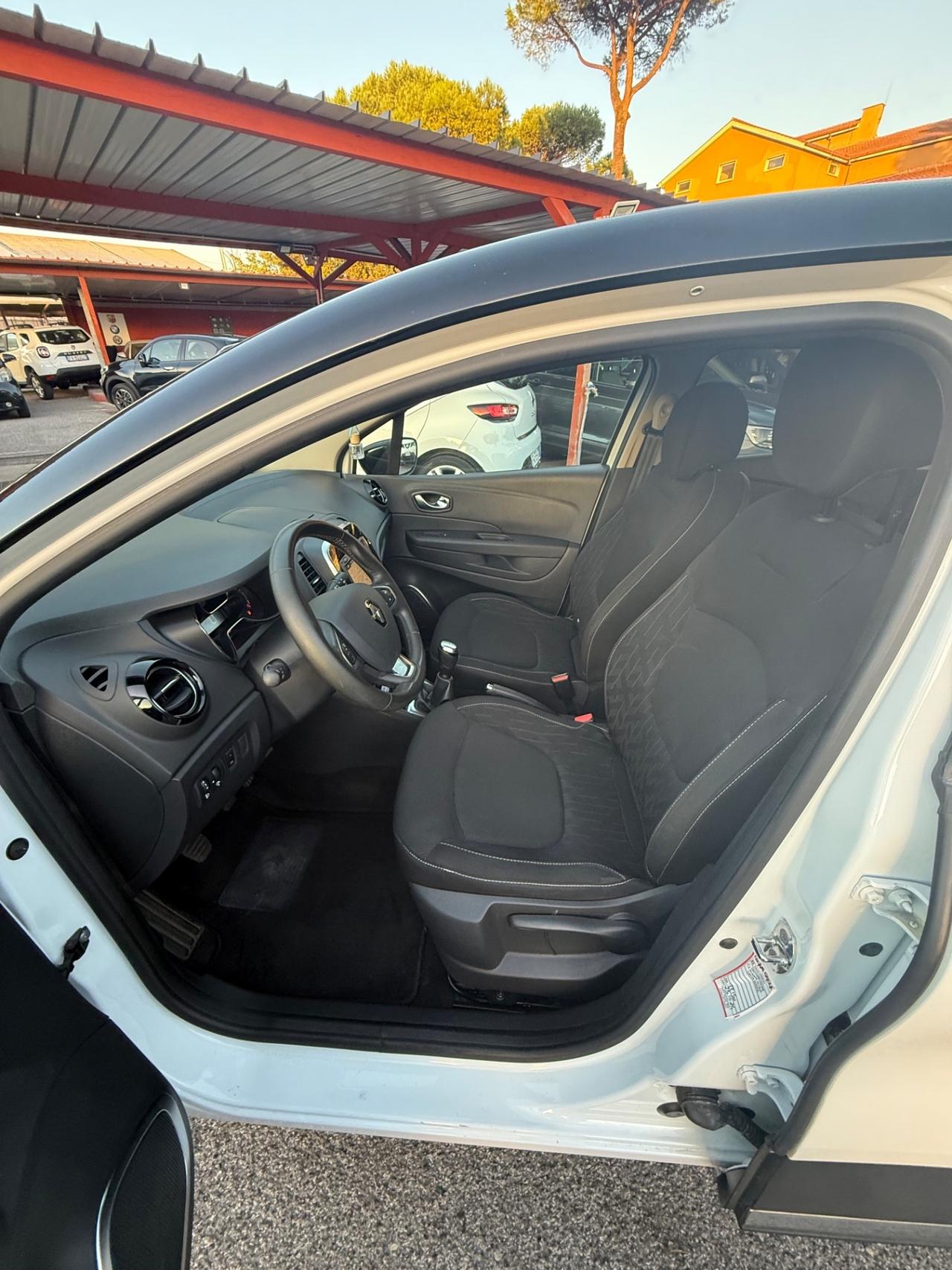 Captur 1.0 /unipro/rate/sport / unipro/ rate/ E6