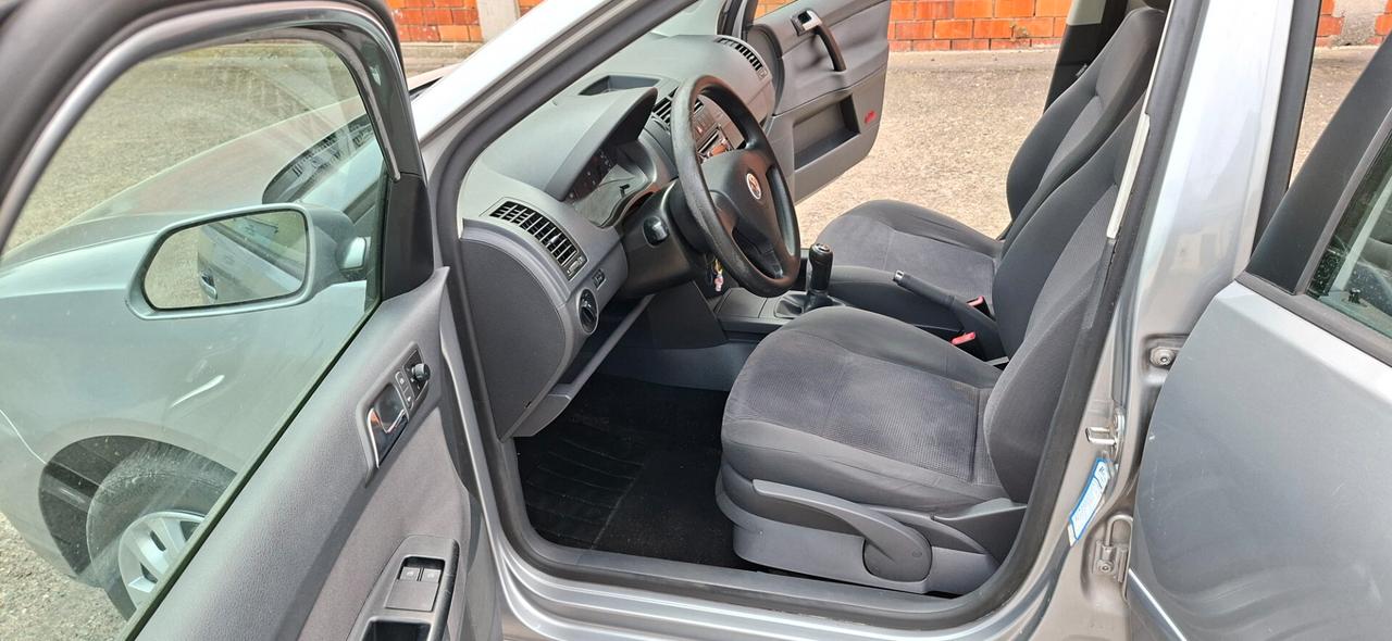 Polo 1.4/80CV 16V 5p. Comfortline X Neopatentati