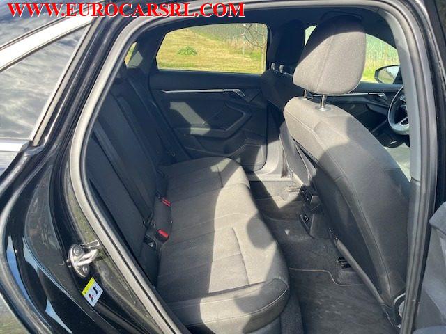 AUDI A3 Sedan 35 TDI S tronic Business Advanced