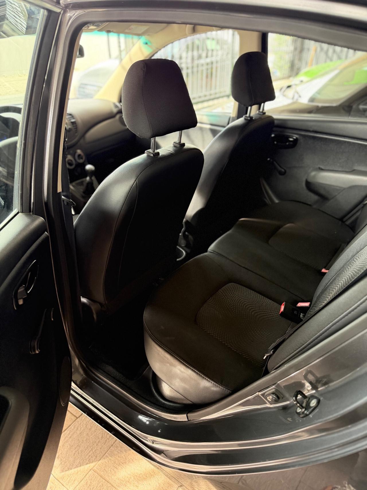 Hyundai i10 1.1 12V BlueDrive GPL Sound Edition