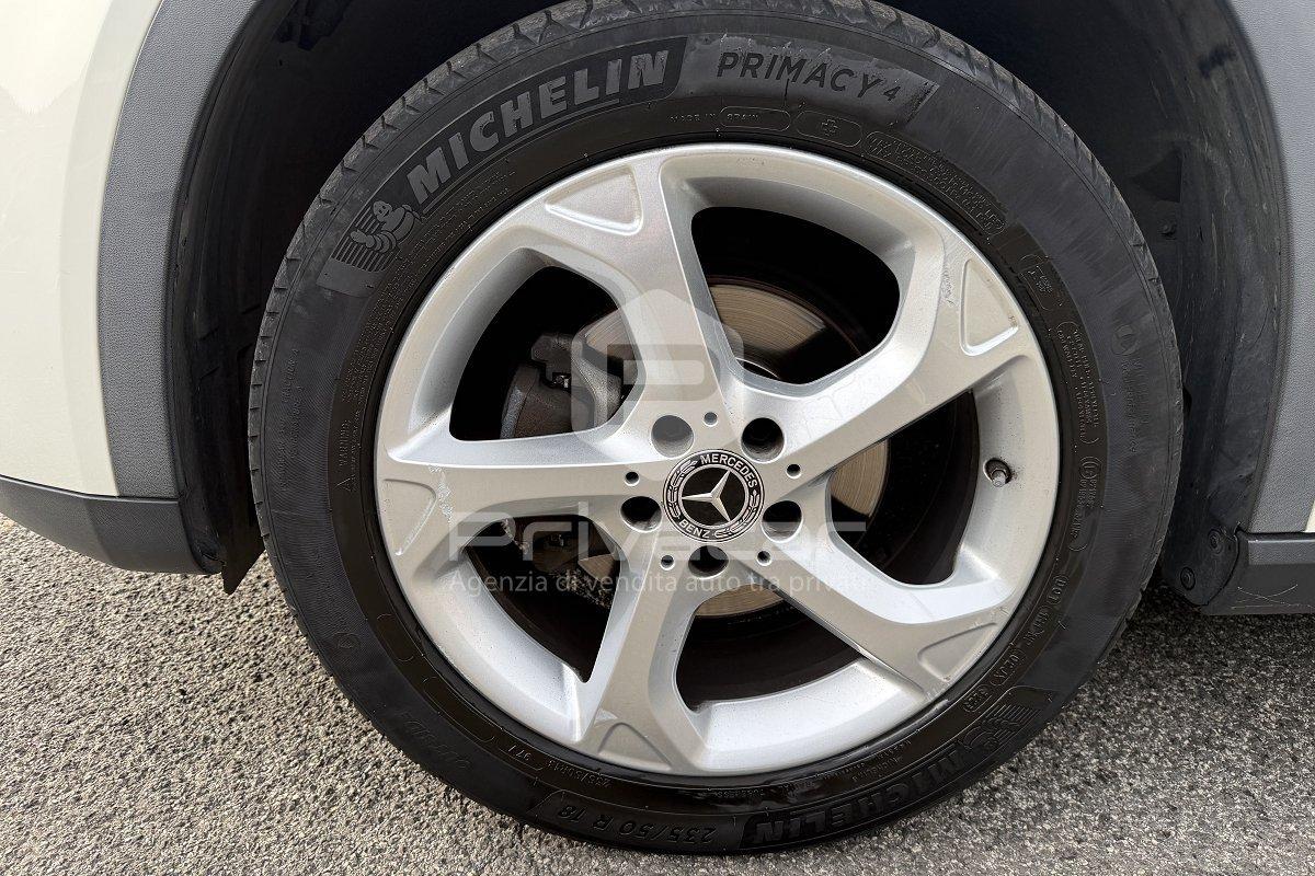 MERCEDES GLA 200 d Automatic Sport