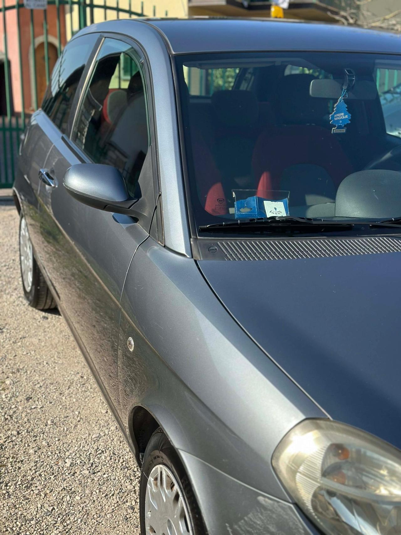 Lancia YPSILON 1.2 KMCERT GARANZ UNICOPR