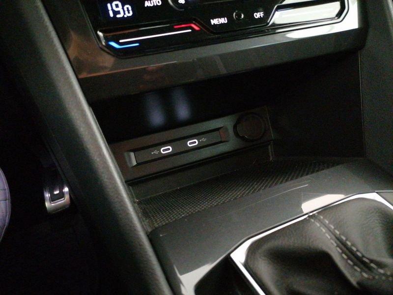 Volkswagen Tiguan 1.5 tsi R-Line 150cv dsg