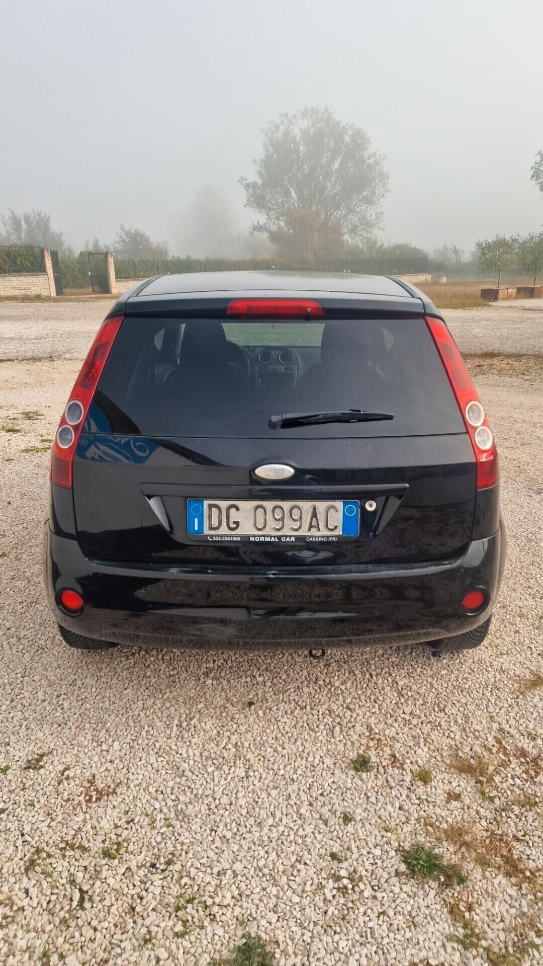 Ford Fiesta 1.2 16V 3p. Ghia "GPL"