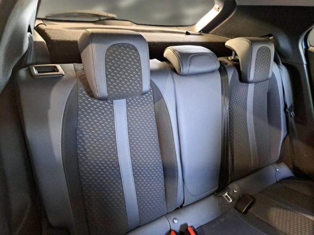 PEUGEOT 2008 BlueHDi 100 S&S Allure Navi Pack