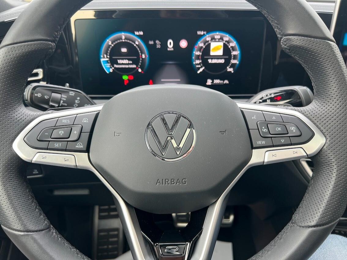 Volkswagen Tiguan 2.0 tdi R-Line Plus 150cv dsg Tetto Gancio Traino