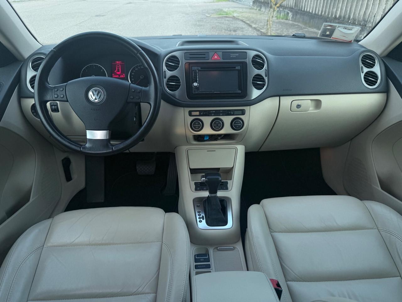 Volkswagen Tiguan 2.0 TDI DPF 4MOTION tiptronic Sport & Style