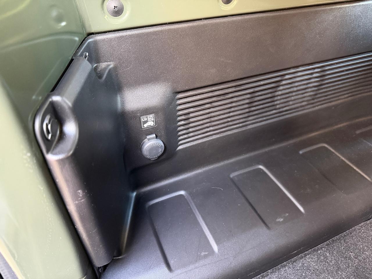 Suzuki Jimny 1.5 5MT PRO Autocarro