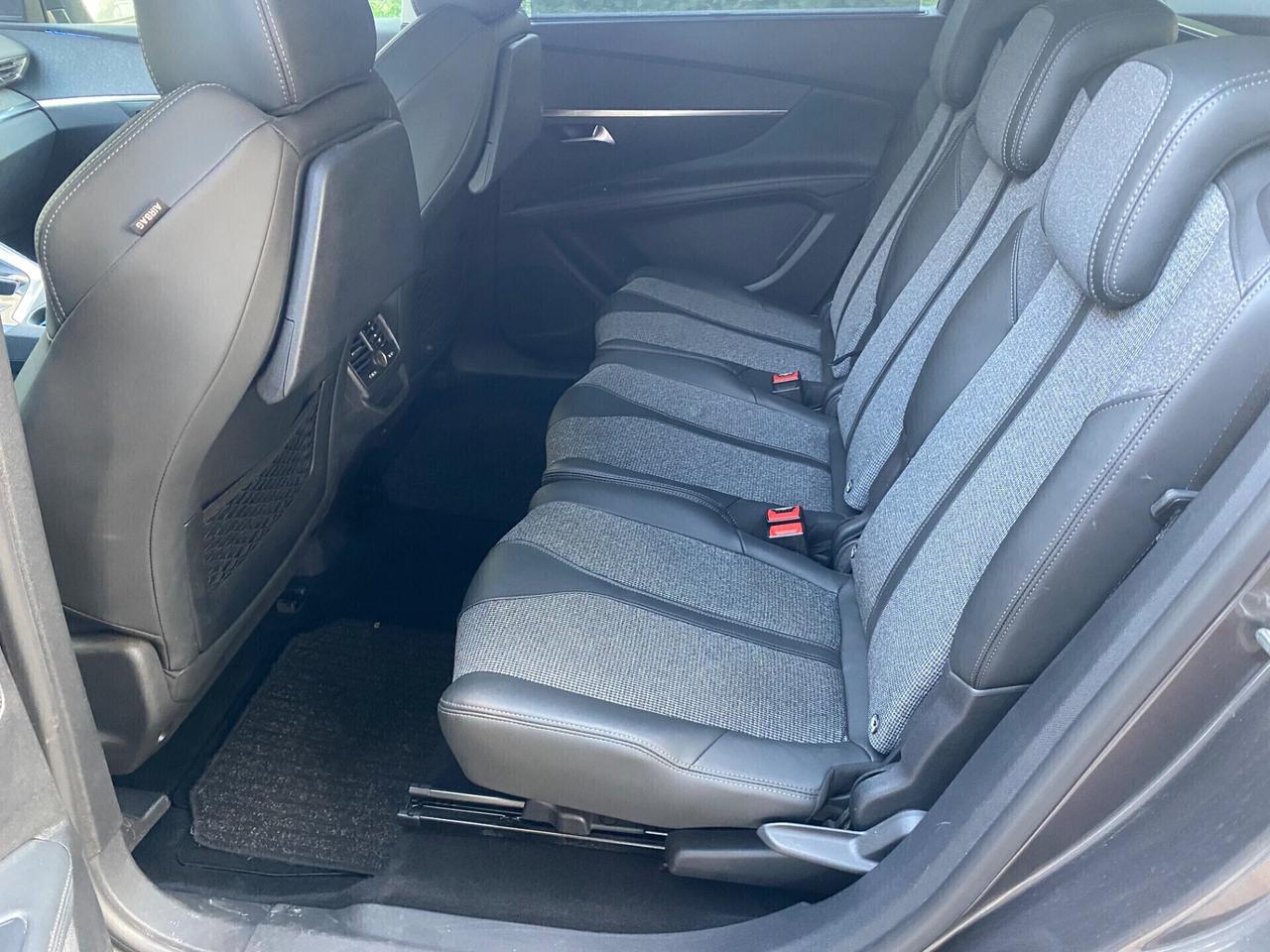 Peugeot 5008 PureTech Turbo 130 S&S EAT8 Allure