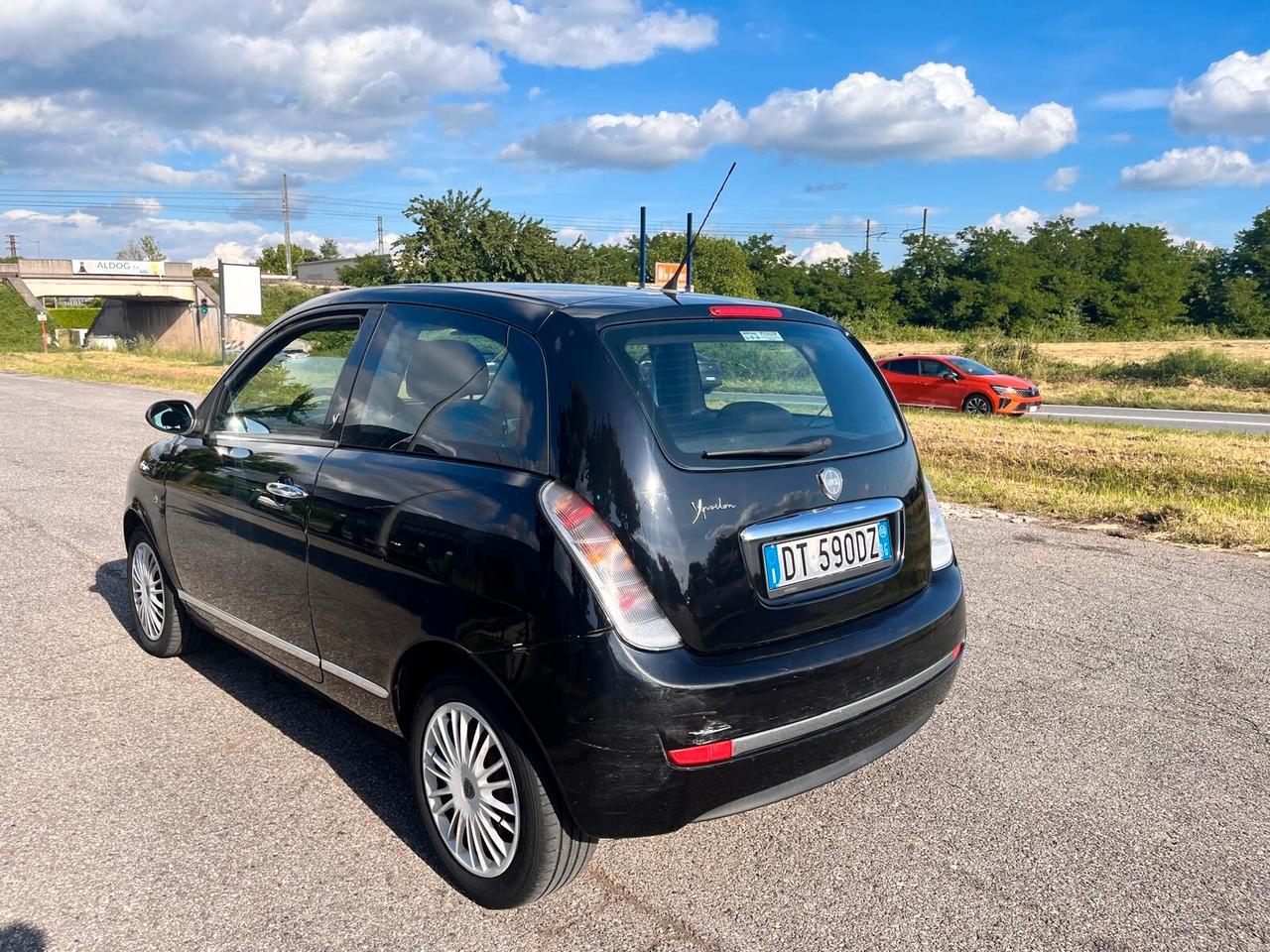 Lancia Ypsilon 1.2 Platino