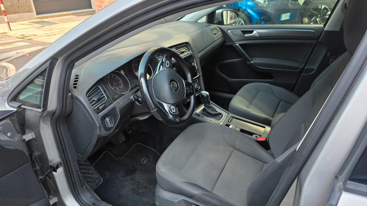 Volkswagen Golf 1.5 TGI DSG 5p. Trendline BlueMotion Technology