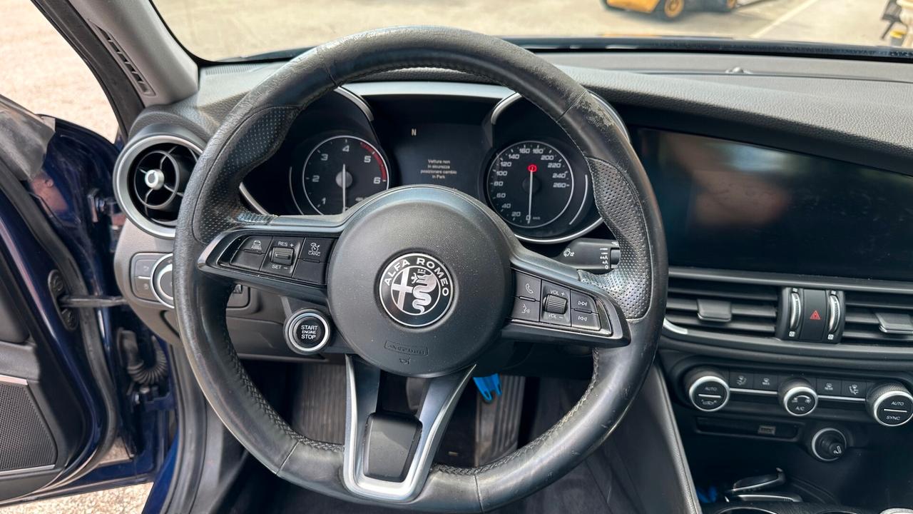 Alfa Romeo Giulia 2.2 Turbodiesel 160 CV AT8 (Motore Rotto)