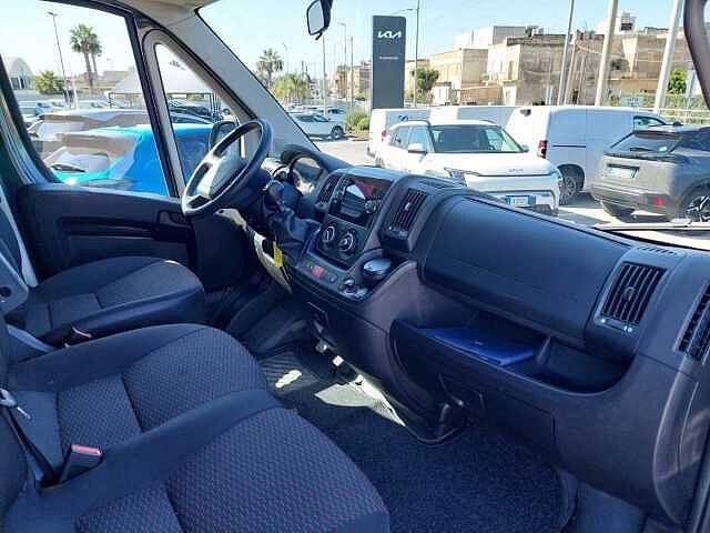 Peugeot Boxer 330 BlueHDi 120CV Combi Comfort