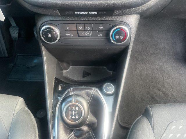 FORD Fiesta 1.1 BENZ 85 CV 5 porte Titanium OK NEOPATENTATI