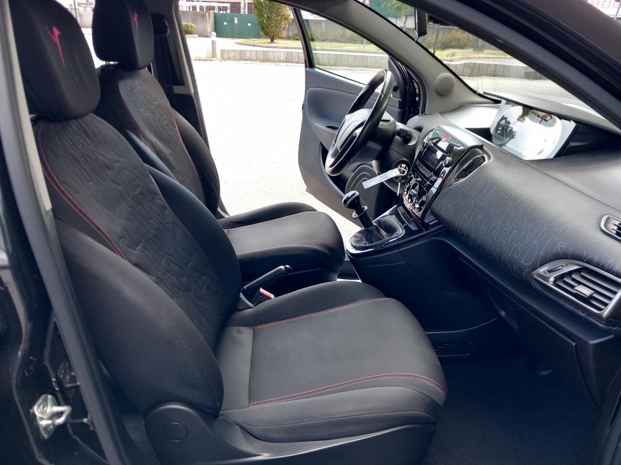 Lancia Ypsilon 1.2 EURO 6 Platinum